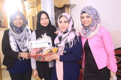 بالصور، برعاية دحلان ، توزيع سلة رمضانية على طالبات فلسطين في الجامعات المصرية