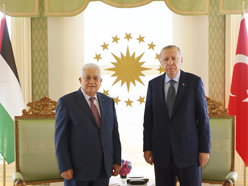 الرئيس محمود عباس ونظيره التركي رجب طيب اردوغان