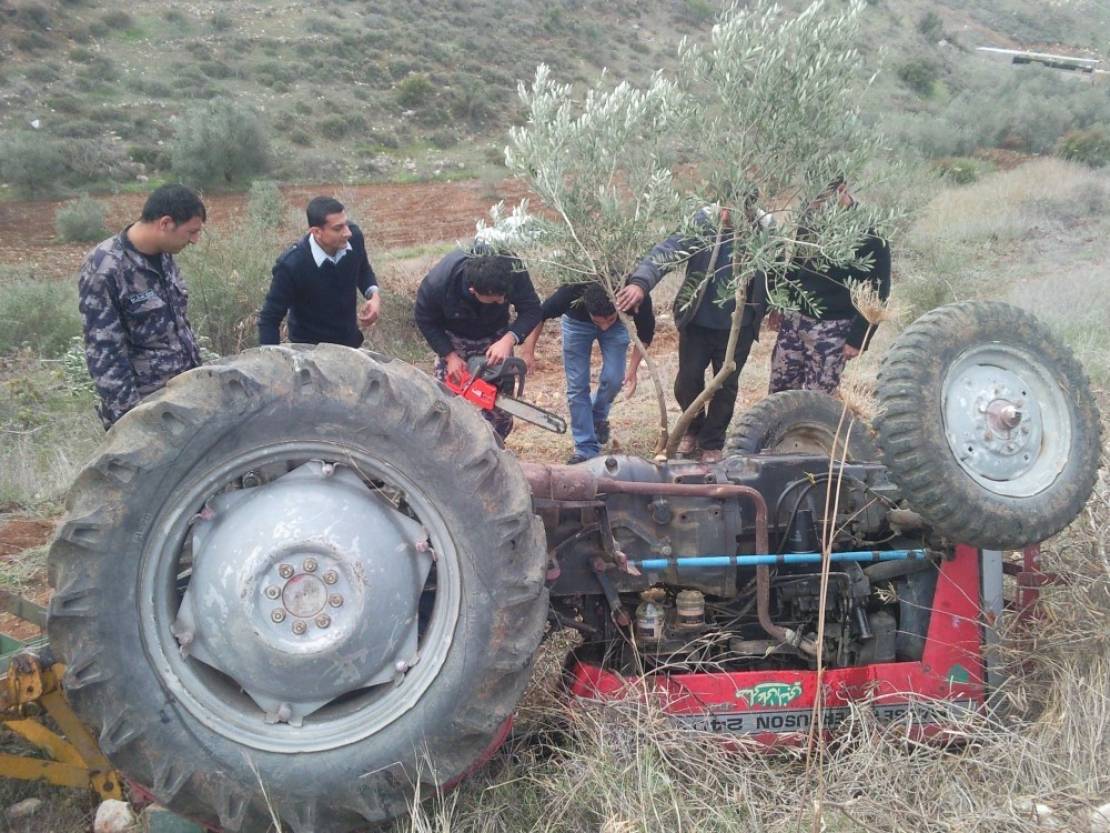 وفاة مسن جراء انقلاب جرار زراعي جنوب جنين 