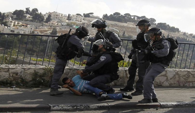 قوات الاحتلال تعتقل 12 مواطنا من القدس بينهم أطفال أشقاء