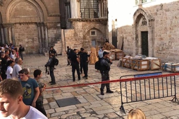 لجنة المتابعة: حصار الاحتلال كنيسة القيامة يثبت استهداف الكل الفلسطيني
