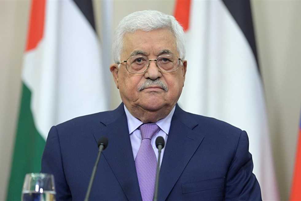 الرئيس عباس يعزّي القنصل المصري بوفاة شقيقه