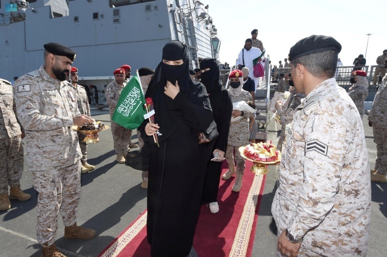 وصول سفن إجلاء المواطنين الفلسطينيين من الخرطوم إلى جدة