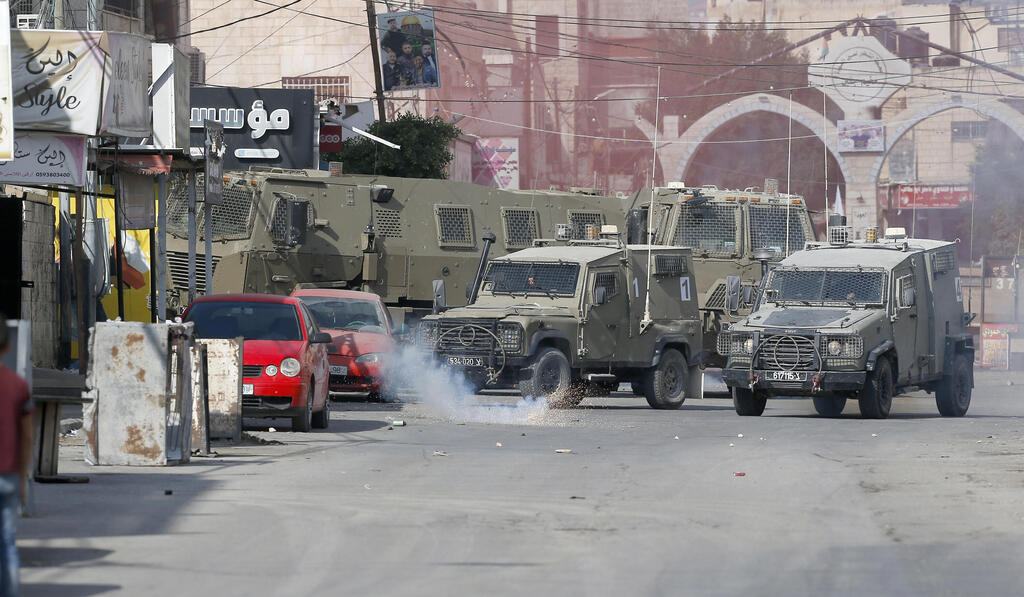 اعتقالات وإصابات خلال اقتحام قوات الاحتلال محيط مخيم جنين