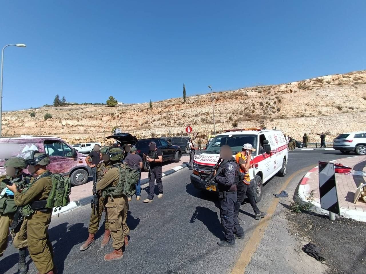 إصابة 3 مستوطنين بعملية إطلاق نار جنوب بيت لحم