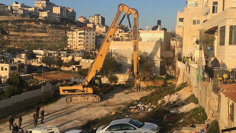 الاحتلال يدمر منزلا متنقلا في بتير غرب بيت لحم