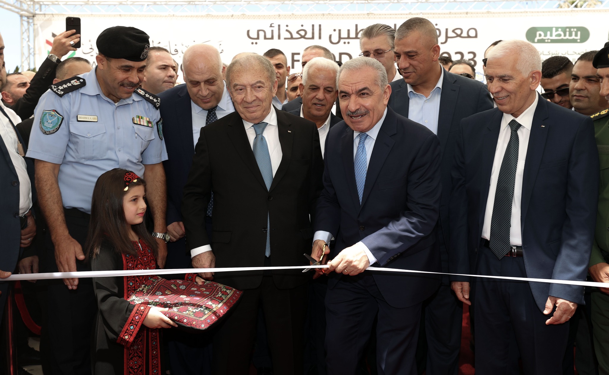 رئيس الوزراء محمد اشتية، يفتتح معرض فلسطين الغذائي 2023 في قصر المؤتمرات ببيت لحم