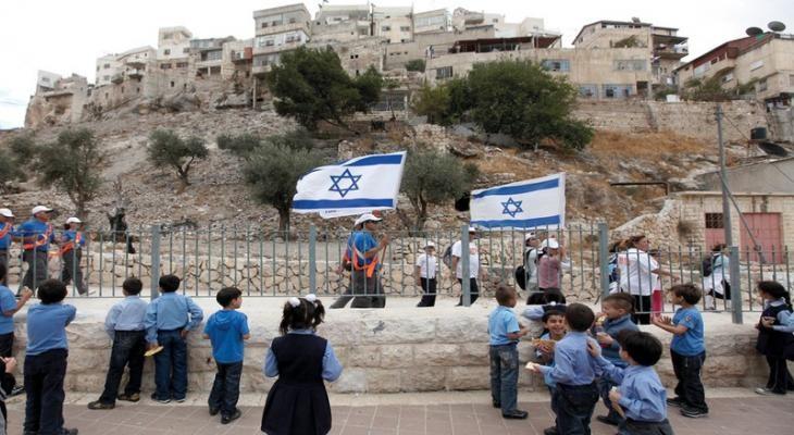 شفا - أكد مقدسيون اليوم الأربعاء، على رفضهم القاطع للمنهاج الإسرائيلي، مُشددين على مضيهم في دراسة المنهاج الفلسطيني كما العام السابق.