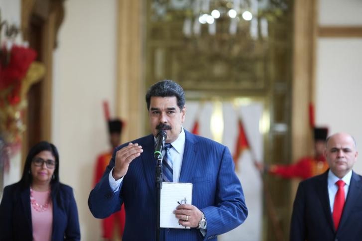 مادورو: نسعى لكسب دعم بكين للانضمام إلى "بريكس"