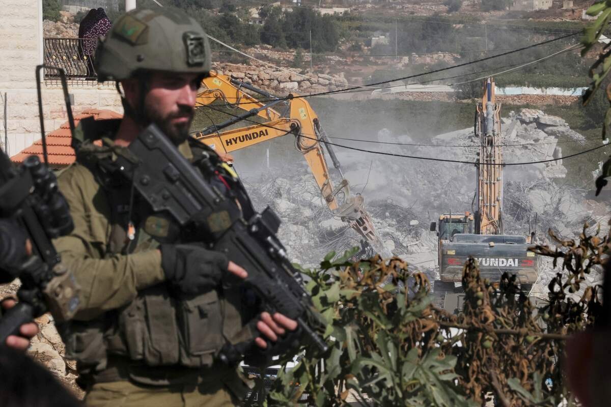 الاحتلال يخطر بهدم 3 منازل في القدس