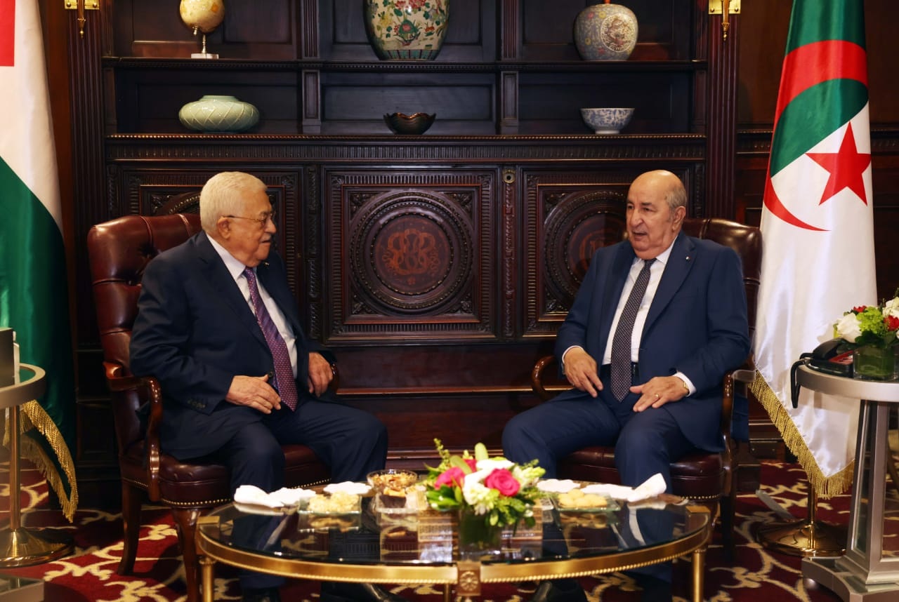 الرئيس محمود عباس يجتمع مع نظيره الجزائري عبد المجيد تبون في نيويورك
