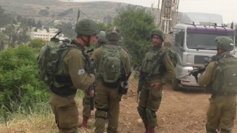 الاحتلال يعتقل 3 مواطنين في رام الله والقدس