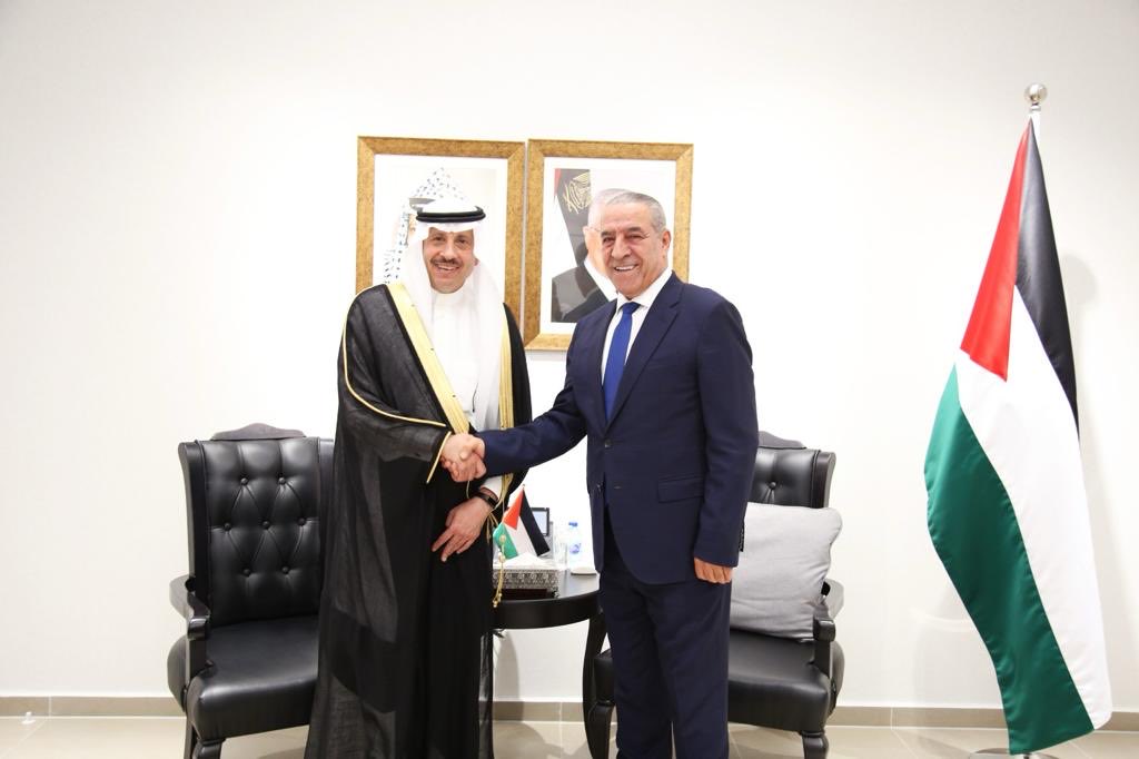 حسين الشيخ يلتقي سفير السعودية لدى فلسطين نايف السديري