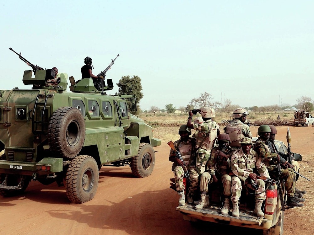 النيجر : مقتل 12 عسكرياً وإصابة 7 آخرين في هجوم مسلح