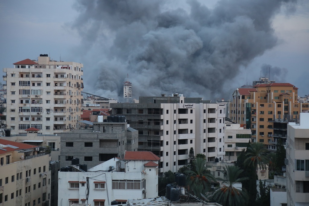 25 شهيد بغارة إسرائيلية على عمارة سكنية غرب مدينة غزة