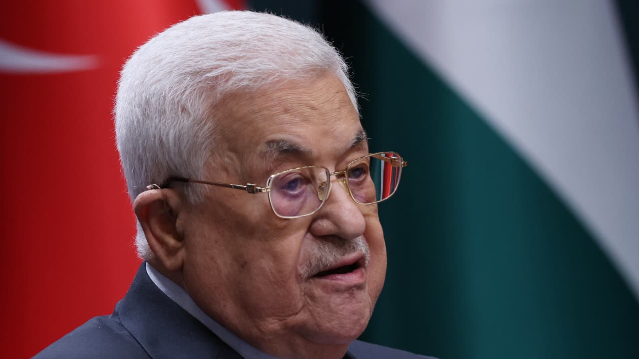 الرئيس عباس يتلقى اتصالا هاتفيا من وزير الخارجية الأميركي
