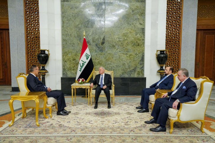 احمد الرويضي يقدم اوراق اعتماده للرئيس العراقي سفيراً لفلسطين لدى العراق