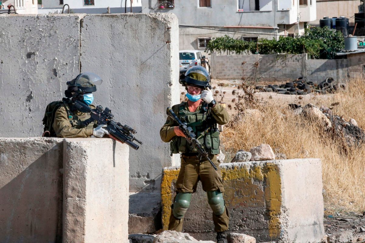 قوات الاحتلال تعتقل سبعة مواطنين من بيت لحم