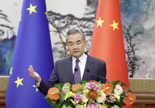 وانغ يي : الصين تقف إلى جانب السلام وضمير البشرية في القضية الفلسطينية