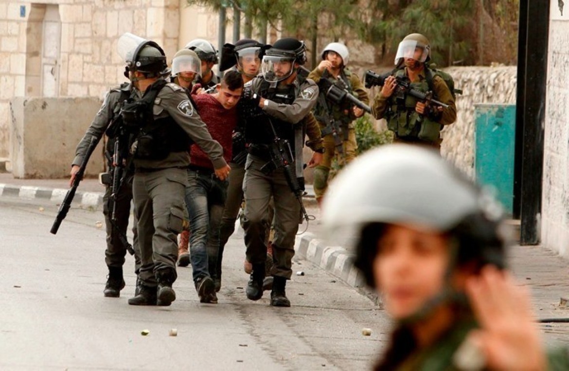 الاحتلال يعتقل مواطنين من أريحا