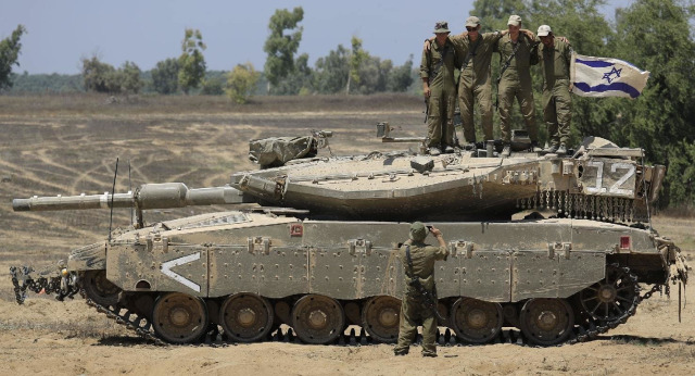 الجيش الاسرائيلي يستعد للتوغل البري جنوب قطاع غزة بمزاعم تواجد قيادات حماس في الجنوب