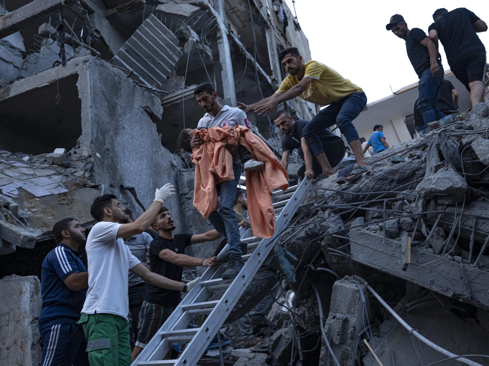 أكثر من 12 ألف شهيد في قطاع غزة إثر عدوان الاحتلال