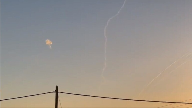 إعلام عبري: سقوط صاروخين على الجولان السوري المحتل
