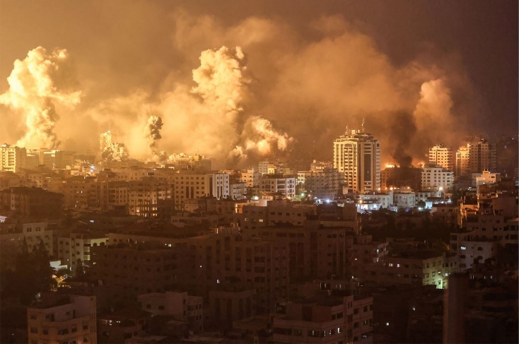 قصف اسرائيلي متواصل على غزة قبل بدء سريان الهدنة