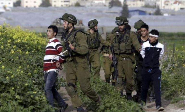 قوات الاحتلال تعتقل 38 مواطنا من الضفة الغربية