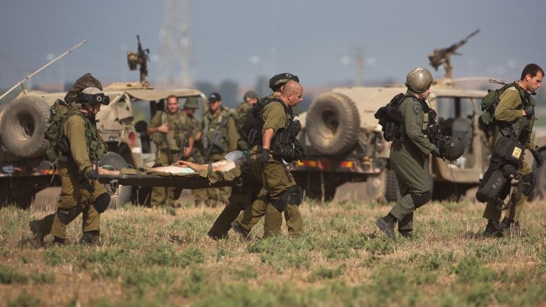 مقتل ضابط "إسرائيلي" وإصابة جندي بجراح خطيرة شمال غزة