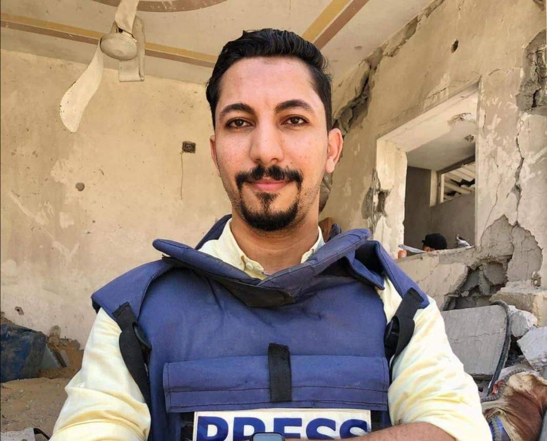 استشهاد الصحفي عبد الكريم عودة جراء قصف الأحتلال على قطاع غزة