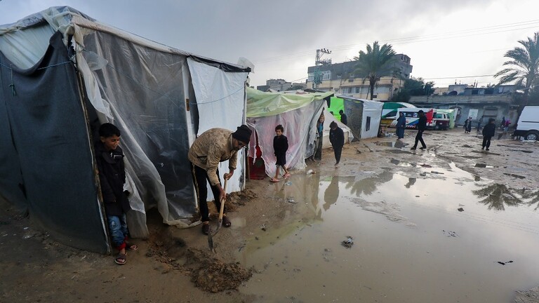 الصحة العالمية تحذر من تفشي الأمراض بين النازحين في قطاع غزة