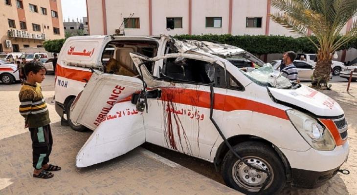 الصحة : الاحتلال استولى على 3 سيارات إسعاف بعد اعتقال المسعفين