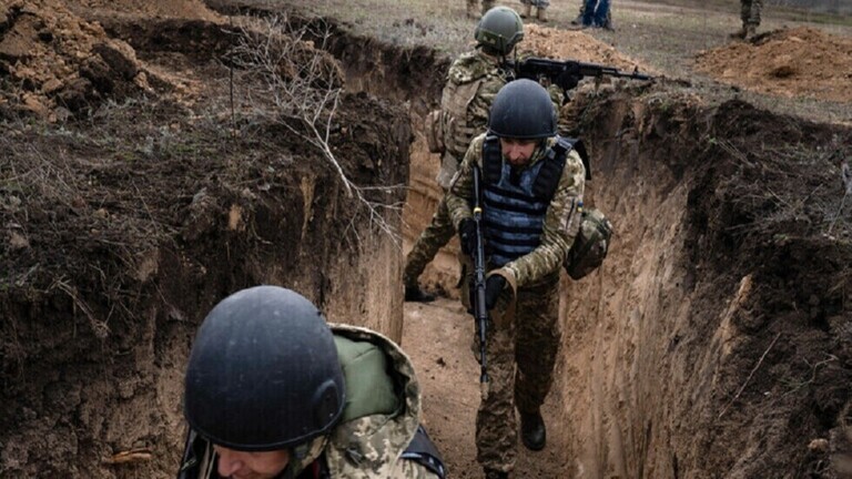 جنرال أوكراني كبير يتساءل كيف ستعوّض كييف النقص في أفراد جيشها وتجند 500 ألف عسكري