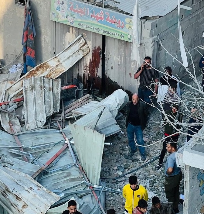 مئات الشهداء والجرحى بغارات إسرائيلية مكثفة على قطاع غزة