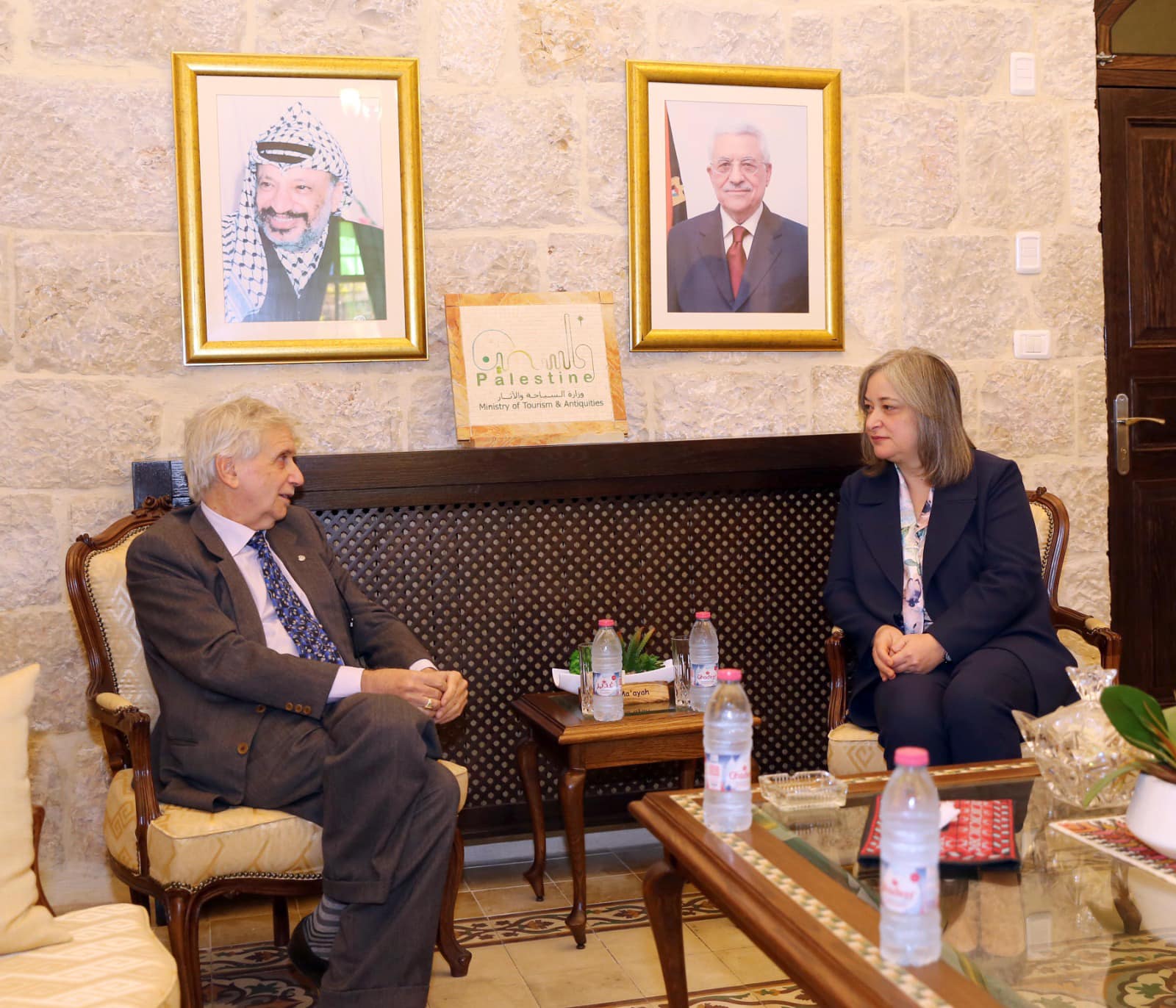 وزيرة السياحة والاثار رُلى معايعة تلتقي رئيس الوكالة الإيطالية للتعاون الدولي في فلسطين