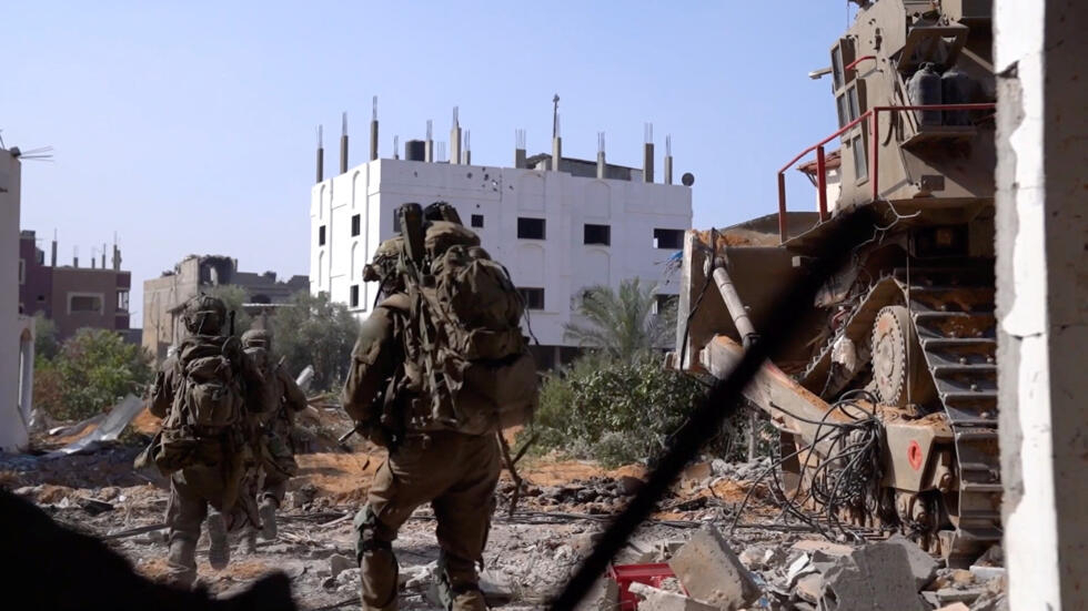 جيش الاحتلال ينسحب من غزة تحت نيران المقاومة الفلسطينية