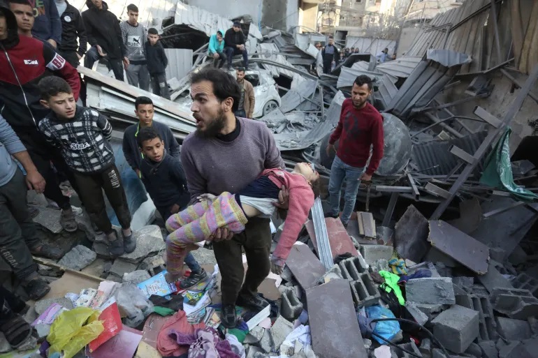 مسؤول أممي : هجوم إسرائيل على المدنيين بخانيونس غير مقبول ويجب أن يتوقف