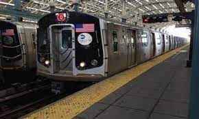 إصابة 24 شخصا في تصادم بين قطارين في مترو نيويورك
