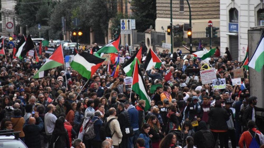 إيطاليا.. آلاف المتظاهرين بروما وميلانو يدعمون حقوق الفلسطينيين