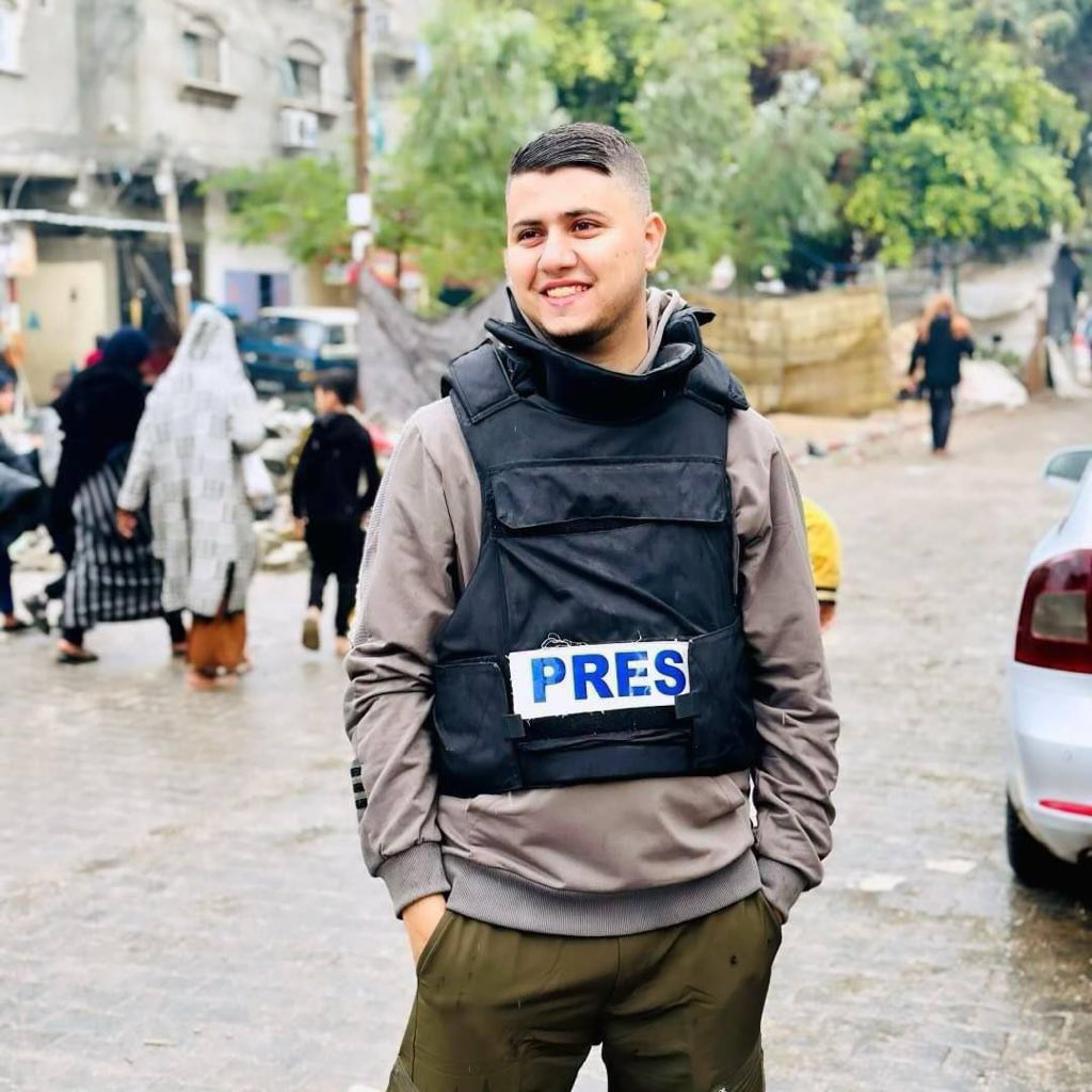 استشهاد الصحفي مصطفى ثريا في قصف اسرائيلي جنوب قطاع غزة