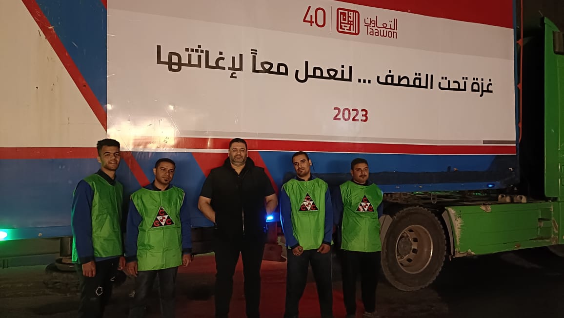 شركة ccc وشركة كهرباء فلسطين تتبرع بخيام ومساعدات اغاثية لأهالي قطاع غزة