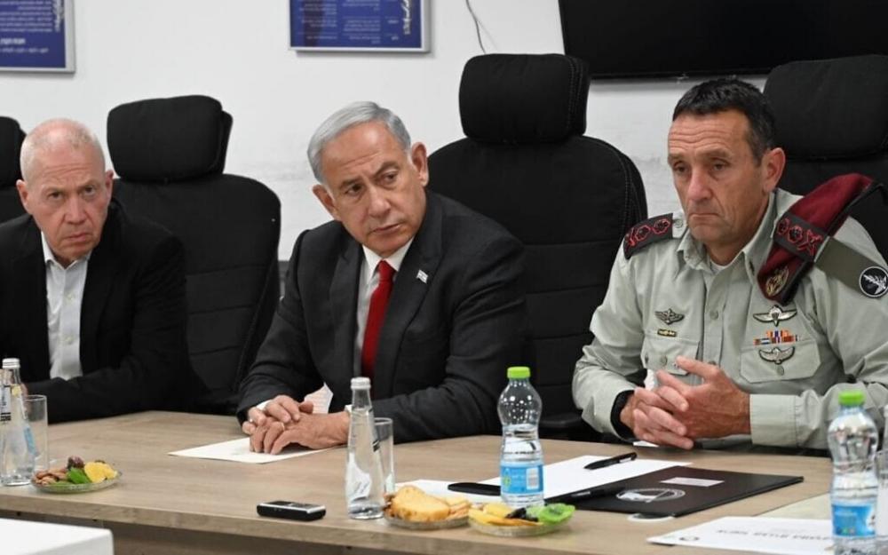 نتنياهو يوبّخ غالانت لتفرّده بلقاء قادة أمن الاحتلال
