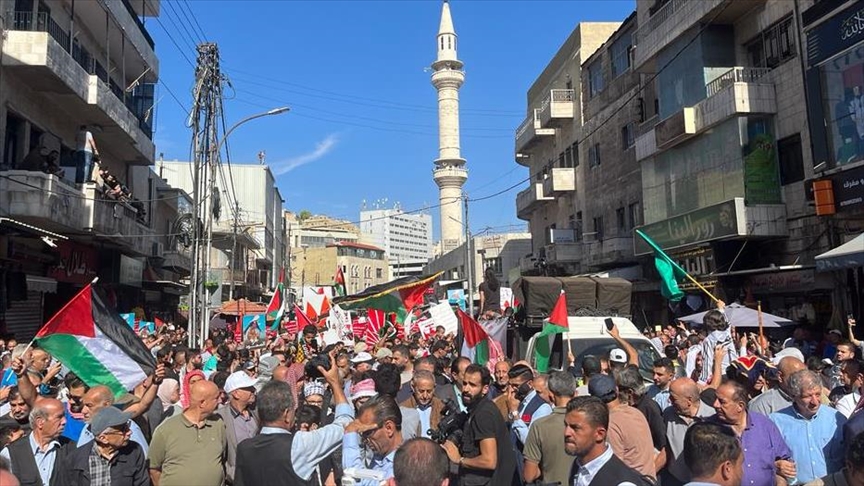 مسيرات ووقفات في الأردن دعما للشعب الفلسطيني