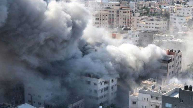15 شهيدا في قصف للاحتلال على منزل بحي الزيتون جنوب شرق مدينة غزة