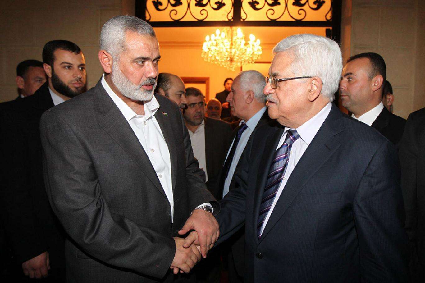 هيئة البث الإسرائيلية : دول عربية تُعد خطة لدمج حركة حماس في منظمة التحرير