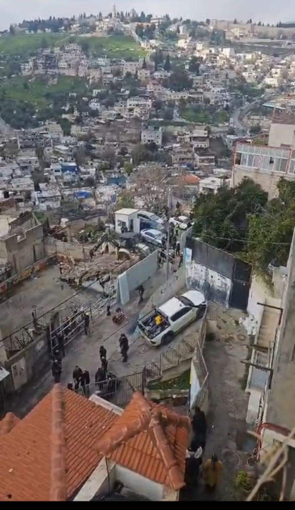 الاحتلال يستولي على غرفة لعائلة الرجبي في حي بطن الهوى بالقدس