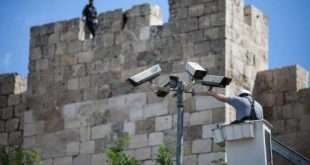 الاحتلال ينصب برجا وكاميرات مراقبة على سور المسجد الأقصى الغربي