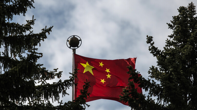 الخارجية الصينية : ما يحيط بوفاة نافالني شأن روسي داخلي