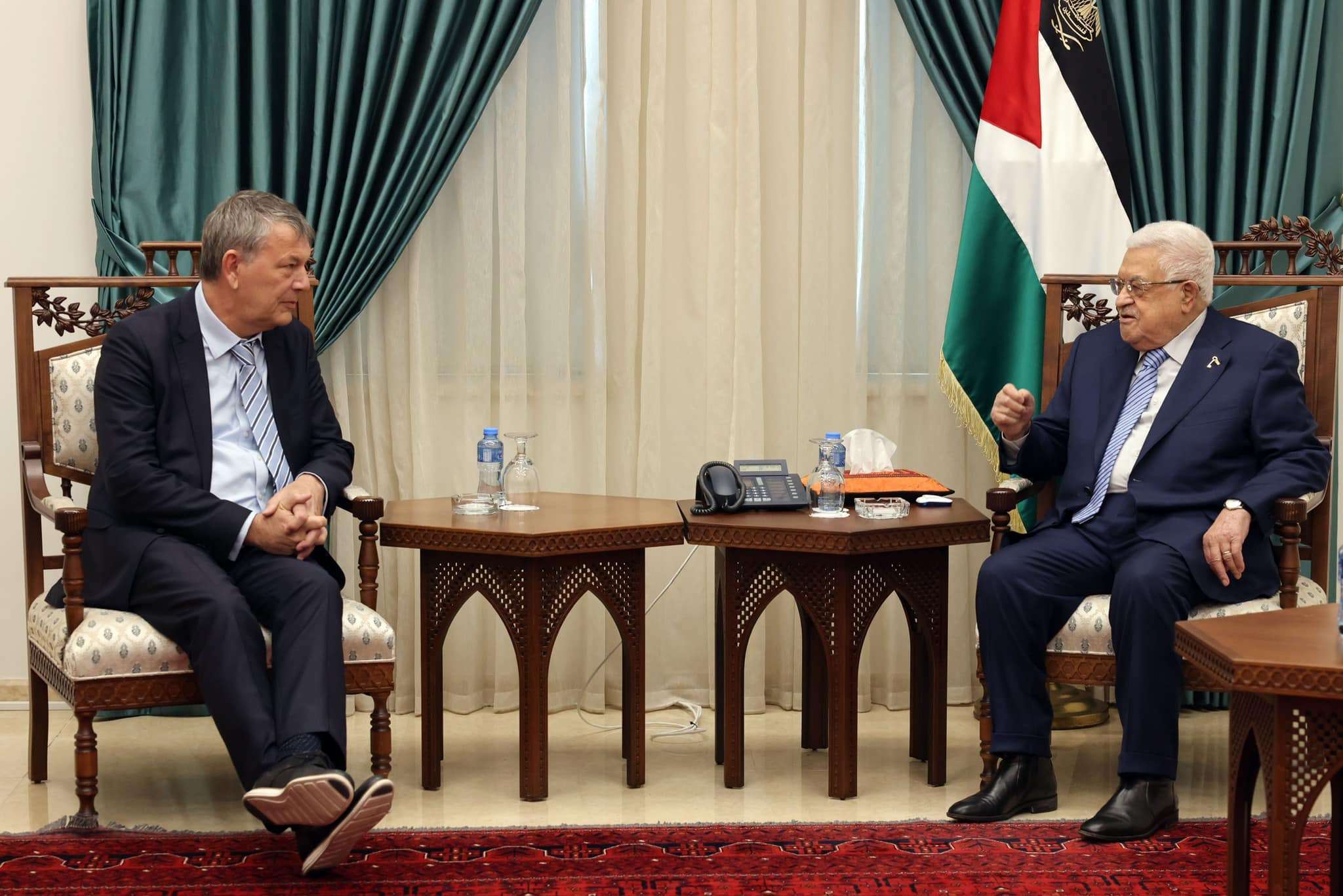 الرئيس محمود عباس يستقبل المفوض العام لوكالة غوث وتشغيل اللاجئين "الأونروا"